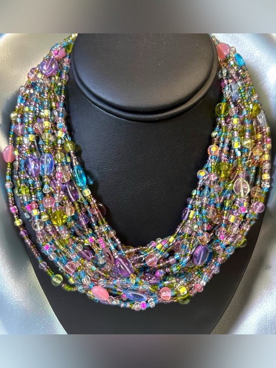 Joan Rivers Jewelry - Joan Rivers Necklace Uranium Glass Pastel Czech Bead Statement Book Piece Long